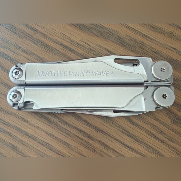 Leatherman Wave Plus Multitool - Picture 2 of 5